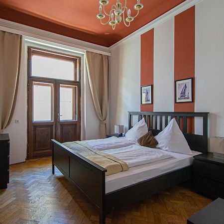 For Celebrations Spacious 3Bdr Apartment With Balcony Praga Exterior foto