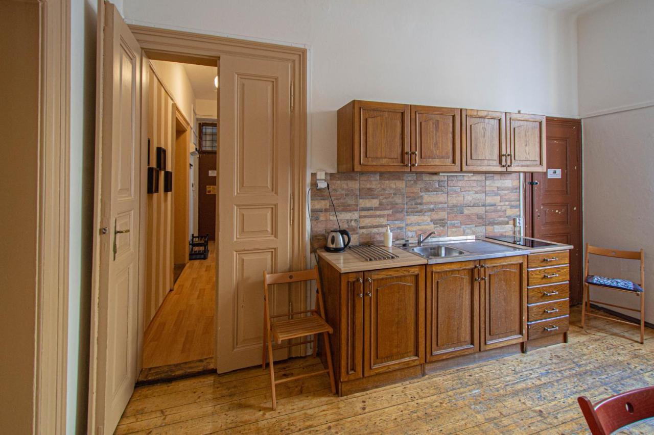 For Celebrations Spacious 3Bdr Apartment With Balcony Praga Exterior foto