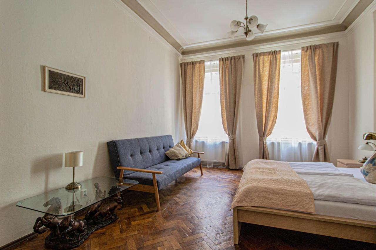 For Celebrations Spacious 3Bdr Apartment With Balcony Praga Exterior foto