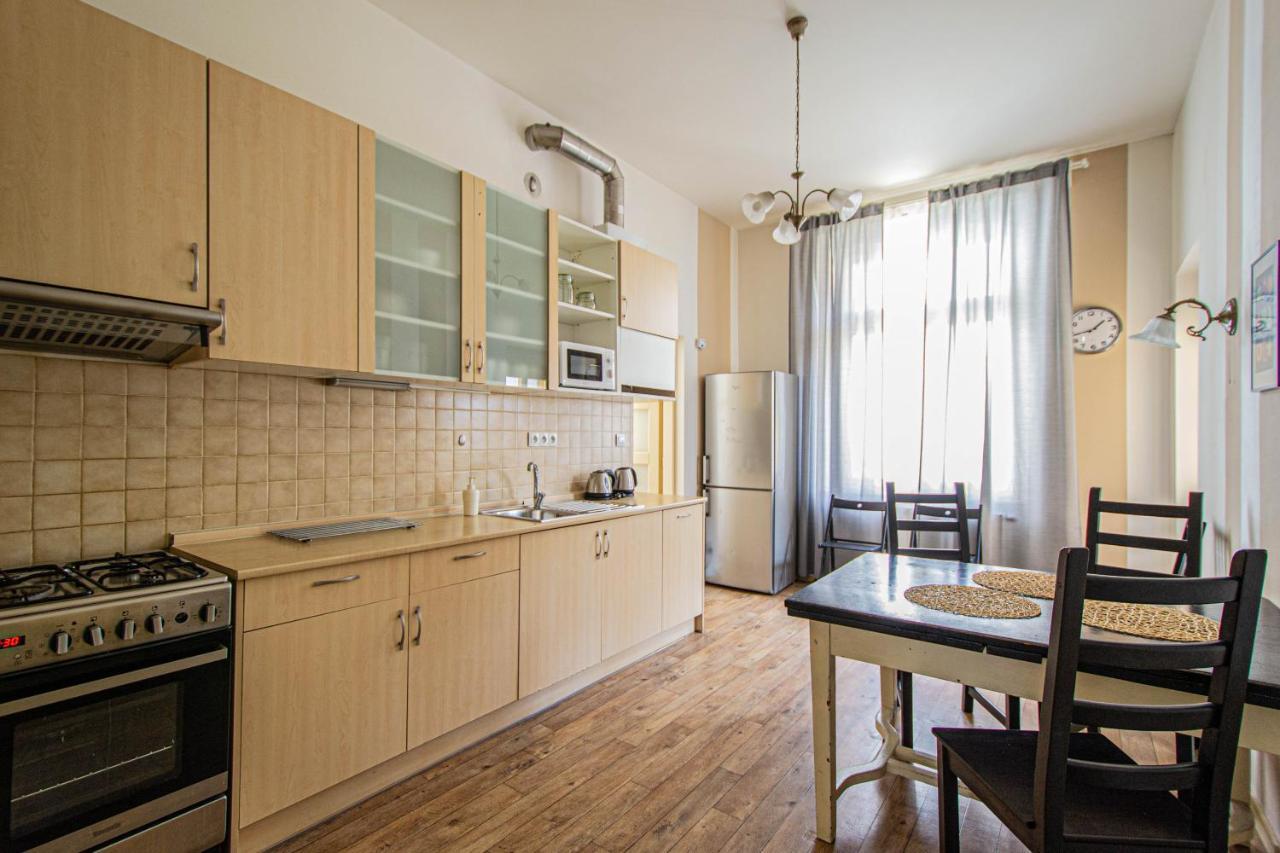 For Celebrations Spacious 3Bdr Apartment With Balcony Praga Exterior foto
