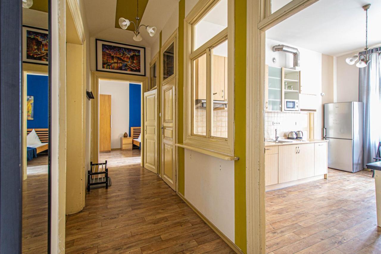 For Celebrations Spacious 3Bdr Apartment With Balcony Praga Exterior foto
