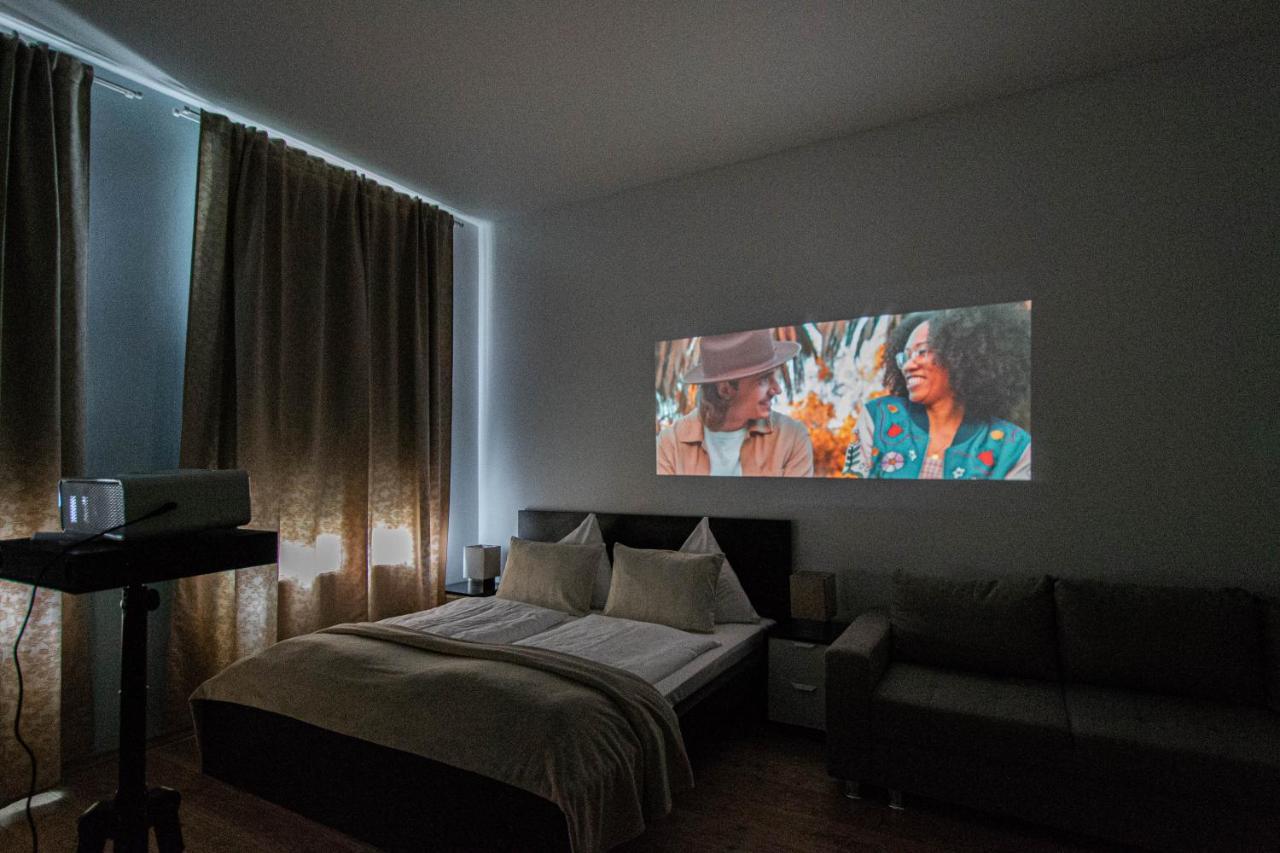 For Celebrations Spacious 3Bdr Apartment With Balcony Praga Exterior foto