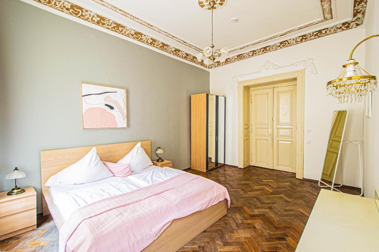 For Celebrations Spacious 3Bdr Apartment With Balcony Praga Exterior foto